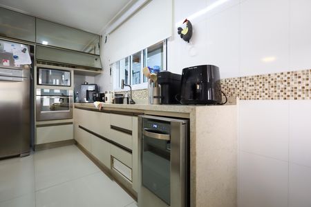 Casa para alugar com 180m², 3 quartos e 2 vagas