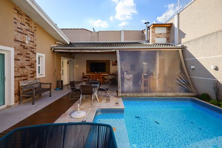 Casa para alugar com 180m², 3 quartos e 2 vagas