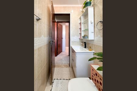 Apartamento à venda com 67m², 2 quartos e 1 vaga Apartamento à venda com 67m², 2 quartos e 1 vagaBanheiro Social