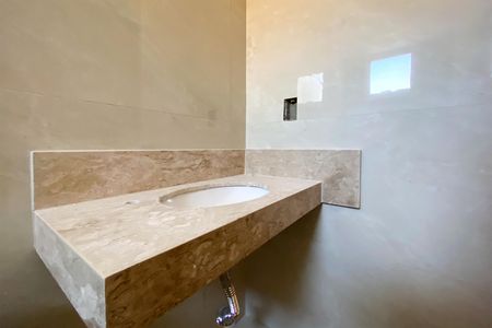 Casa à venda com 124m², 3 quartos e 2 vagas Casa à venda com 124m², 3 quartos e 2 vagasBanheiro da Suíte 1