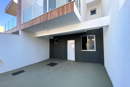 Garagem de casa à venda com 3 quartos, 124m² em Santa Efigênia, Belo Horizonte