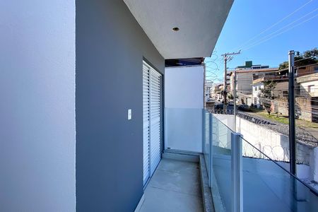 Casa à venda com 124m², 3 quartos e 2 vagas Casa à venda com 124m², 3 quartos e 2 vagasVaranda da Suite 1