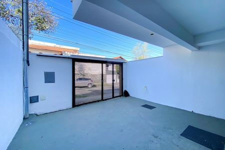 Casa à venda com 124m², 3 quartos e 2 vagas Casa à venda com 124m², 3 quartos e 2 vagasGaragem