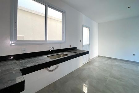 Cozinha de casa à venda com 3 quartos, 124m² em Santa Efigênia, Belo Horizonte