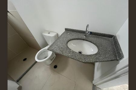 Banheiro de apartamento à venda com 2 quartos, 51m² em Vila Andrade, São Paulo