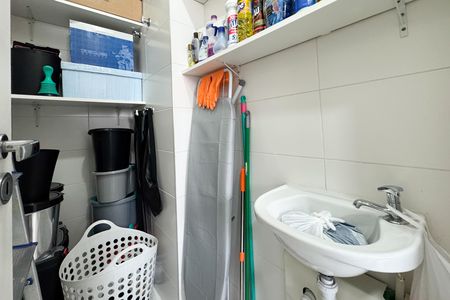 Apartamento à venda com 155m², 3 quartos e 3 vagas Apartamento à venda com 155m², 3 quartos e 3 vagasBanheiro de serviço