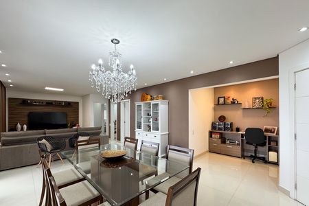 Apartamento à venda com 155m², 3 quartos e 3 vagas Apartamento à venda com 155m², 3 quartos e 3 vagasSala