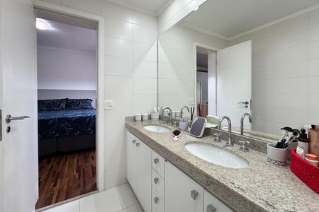 Apartamento à venda com 155m², 3 quartos e 3 vagas Apartamento à venda com 155m², 3 quartos e 3 vagasBanheiro - Suíte 3
