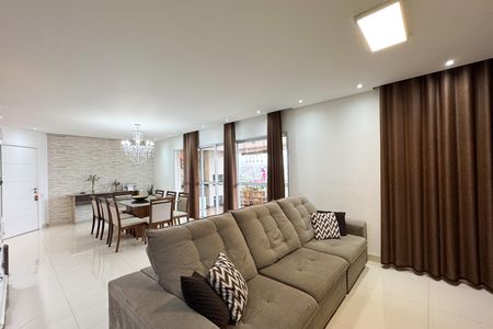 Apartamento à venda com 155m², 3 quartos e 3 vagas Apartamento à venda com 155m², 3 quartos e 3 vagasSala