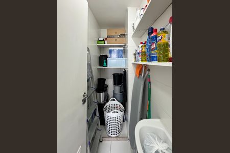 Apartamento à venda com 155m², 3 quartos e 3 vagas Apartamento à venda com 155m², 3 quartos e 3 vagasBanheiro de serviço