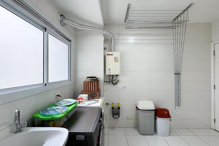 Apartamento à venda com 155m², 3 quartos e 3 vagas Apartamento à venda com 155m², 3 quartos e 3 vagasÁrea de Serviço