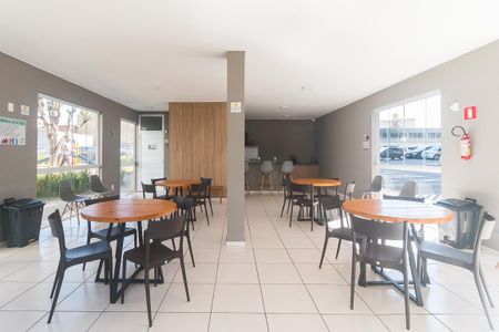 Apartamento para alugar com 49m², 2 quartos e 1 vaga Apartamento para alugar com 49m², 2 quartos e 1 vagaÁrea comum - Salão de festas