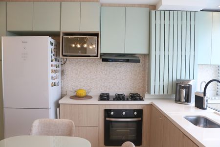 Cozinha e Área de Serviço de apartamento à venda com 2 quartos, 47m² em Parque Industrial Tomas Edson, São Paulo