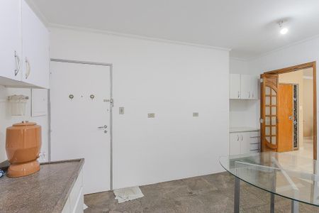 Apartamento para alugar com 130m², 3 quartos e 2 vagas Apartamento para alugar com 130m², 3 quartos e 2 vagasCozinha