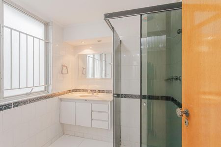 Apartamento para alugar com 130m², 3 quartos e 2 vagas Apartamento para alugar com 130m², 3 quartos e 2 vagasBanheiro da Suíte