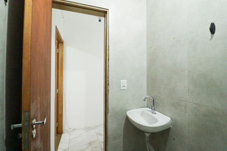 Casa para alugar com 32m², 1 quarto e sem vaga Casa para alugar com 32m², 1 quarto e sem vagaBanheiro