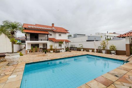 Quintal de casa à venda com 5 quartos, 480m² em Ipanema, Porto Alegre