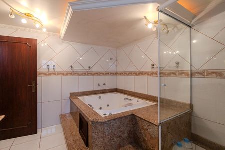 Banheiro da Suíte 3 de casa à venda com 5 quartos, 480m² em Ipanema, Porto Alegre