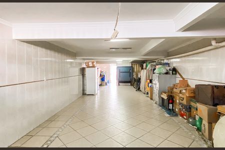 Garagem  de casa à venda com 3 quartos, 225m² em Itaquera, São Paulo