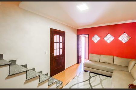 Casa à venda com 3 quartos, 225m² em Itaquera, São Paulo