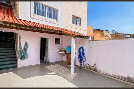 Quintal  de casa à venda com 3 quartos, 225m² em Itaquera, São Paulo