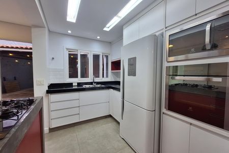Casa para alugar com 110m², 3 quartos e 2 vagas Casa para alugar com 110m², 3 quartos e 2 vagasCozinha