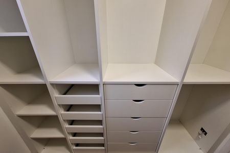 Casa para alugar com 110m², 3 quartos e 2 vagas Casa para alugar com 110m², 3 quartos e 2 vagasCloset da suíte