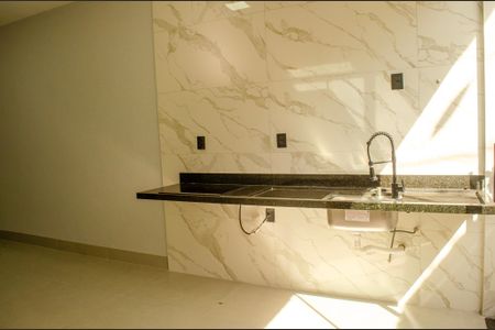 Apartamento à venda com 57m², 2 quartos e sem vaga Apartamento à venda com 57m², 2 quartos e sem vagaCozinha