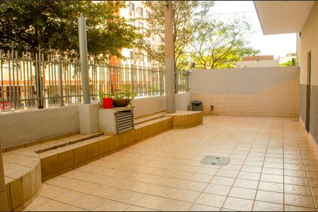 Hall de entrada de apartamento para alugar com 2 quartos, 57m² em Setor Oeste, Goiânia
