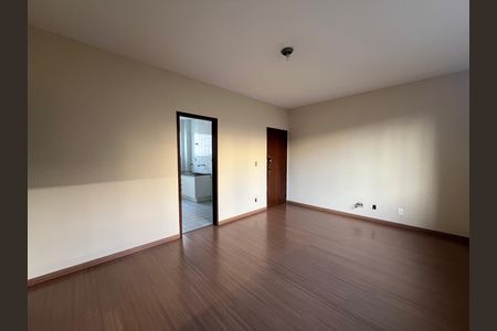 Apartamento para alugar com 80m², 3 quartos e 2 vagas Apartamento para alugar com 80m², 3 quartos e 2 vagasSala