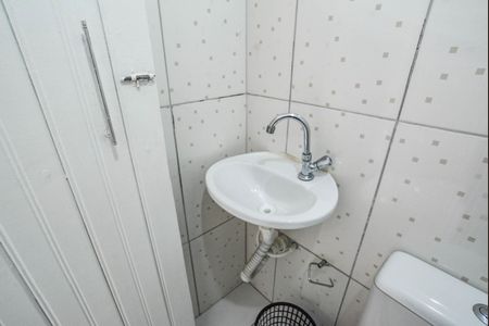 Casa para alugar com 60m², 1 quarto e 1 vaga Casa para alugar com 60m², 1 quarto e 1 vagaBanheiro
