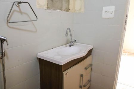 Apartamento para alugar com 45m², 2 quartos e 1 vaga Apartamento para alugar com 45m², 2 quartos e 1 vagaBanheiro