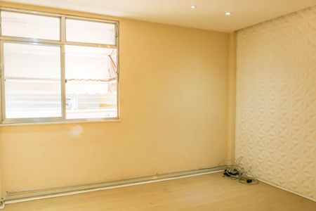 Sala de apartamento para alugar com 2 quartos, 45m² em Tomás Coelho, Rio de Janeiro