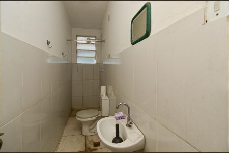 Banheiro de serviço de casa para alugar com 5 quartos, 318m² em Serra, Belo Horizonte