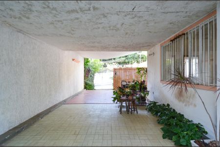 Garagem de casa para alugar com 5 quartos, 318m² em Serra, Belo Horizonte