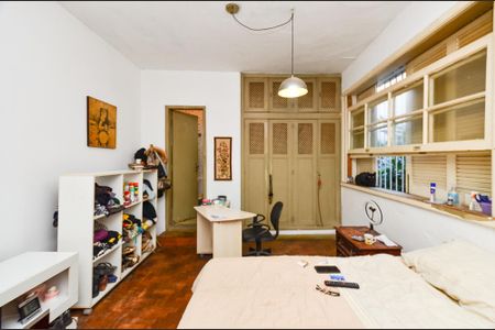 Suíte de casa para alugar com 5 quartos, 318m² em Serra, Belo Horizonte