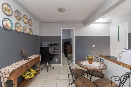 Apartamento para alugar com 65m², 2 quartos e 1 vaga Apartamento para alugar com 65m², 2 quartos e 1 vagaSala