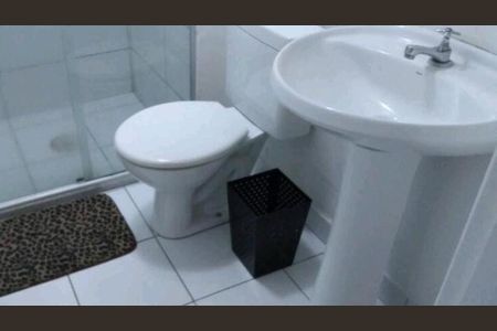 Banheiro de apartamento para alugar com 3 quartos, 65m² em Venda Nova, Belo Horizonte