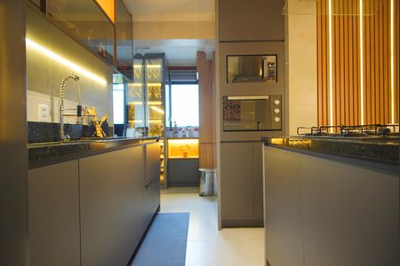 Cozinha de apartamento à venda com 3 quartos, 100m² em Bela Vista, Porto Alegre