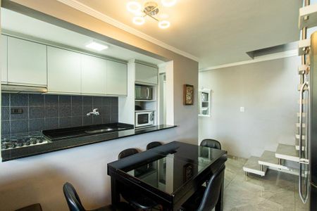 Apartamento à venda com 125m², 3 quartos e 2 vagas Apartamento à venda com 125m², 3 quartos e 2 vagasSala