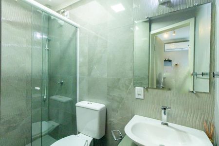 Apartamento à venda com 125m², 3 quartos e 2 vagas Apartamento à venda com 125m², 3 quartos e 2 vagasBanheiro da Suite 2