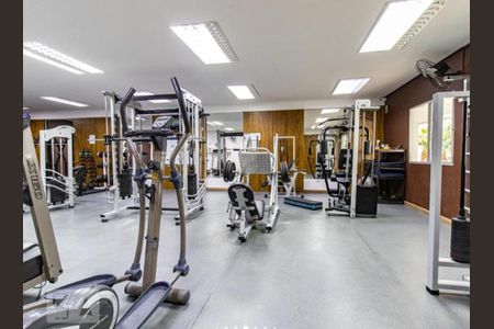 Apartamento à venda com 125m², 3 quartos e 2 vagas Apartamento à venda com 125m², 3 quartos e 2 vagasÁrea comum - Academia
