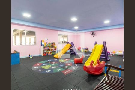 Apartamento à venda com 125m², 3 quartos e 2 vagas Apartamento à venda com 125m², 3 quartos e 2 vagasÁrea comum - Playground