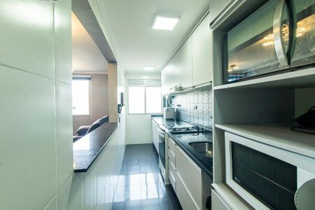 Apartamento à venda com 125m², 3 quartos e 2 vagas Apartamento à venda com 125m², 3 quartos e 2 vagasCozinha e Área de Serviço