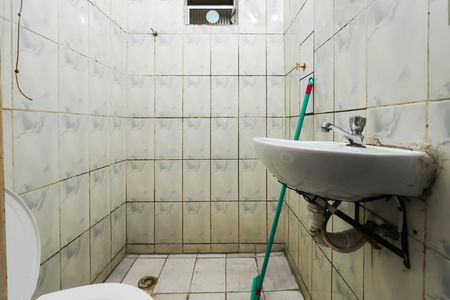 Banheiro de kitnet/studio para alugar com 1 quarto, 15m² em Vila Mariana, São Paulo