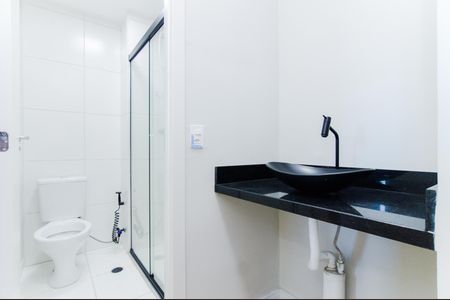 Banheiro de apartamento para alugar com 2 quartos, 35m² em Centro, Guarulhos