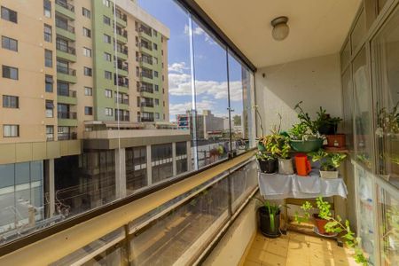 Apartamento à venda com 71m², 3 quartos e 1 vaga Apartamento à venda com 71m², 3 quartos e 1 vagaSacada