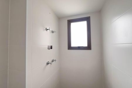 Apartamento à venda com 280m², 4 quartos e 3 vagas Apartamento à venda com 280m², 4 quartos e 3 vagasBanheiro do quarto 3