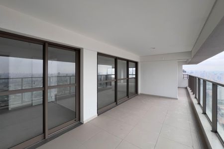 Apartamento à venda com 280m², 4 quartos e 3 vagas Apartamento à venda com 280m², 4 quartos e 3 vagasVaranda
