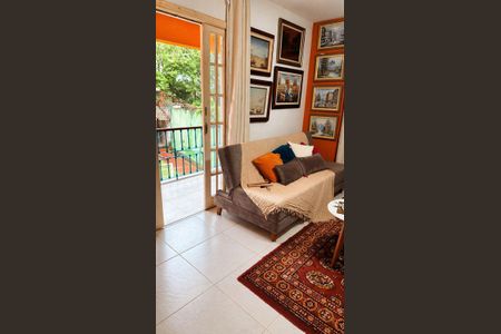 Casa de condomínio à venda com 353m², 3 quartos e 1 vaga Casa de condomínio à venda com 353m², 3 quartos e 1 vagaQuarto